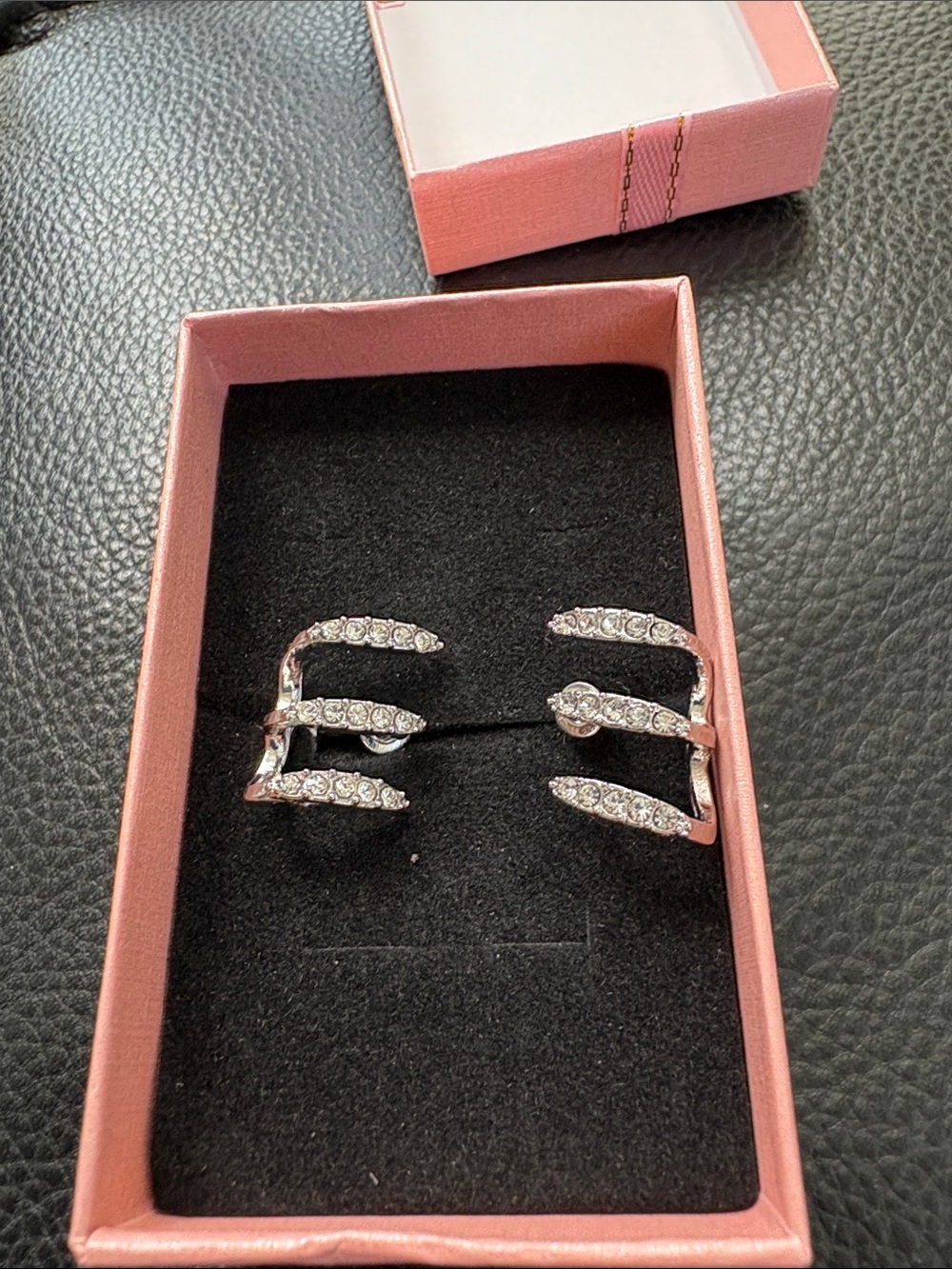 925 Silver Rhinestone CZ Three-Claw Geometric Pierced Earrings Brand New